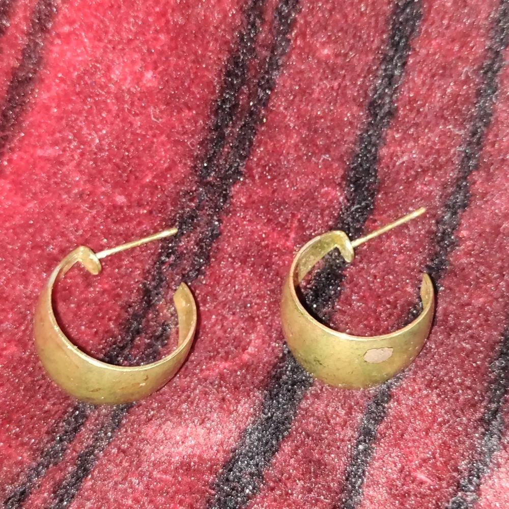 Vintage Goldtone Hoop Earrings